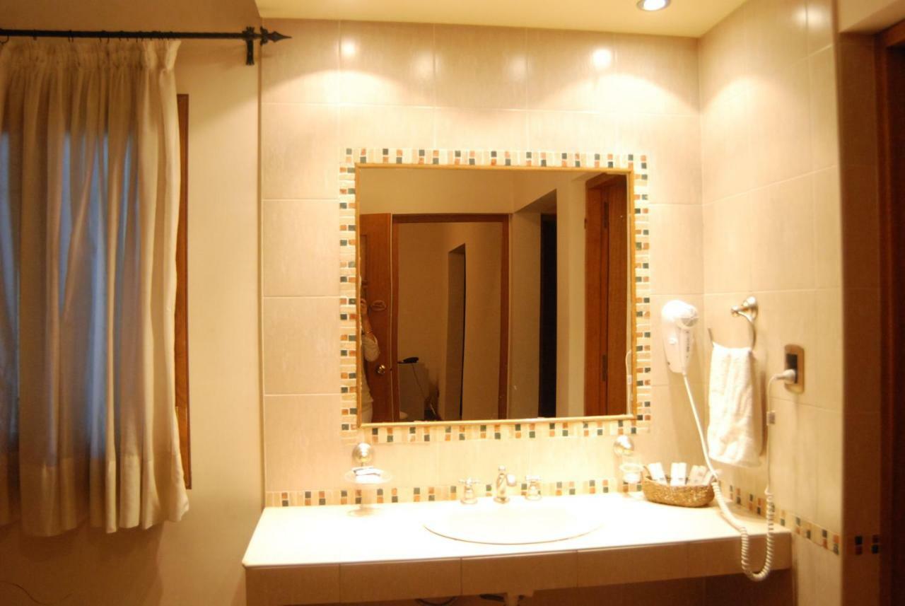Suter Petit Hotel Сан Рафаел Екстериор снимка